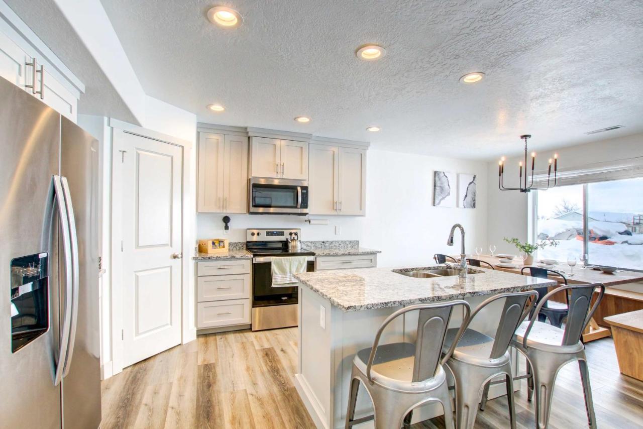 Family-Friendly Bear Lake Vacation Rental Garden City Exterior photo